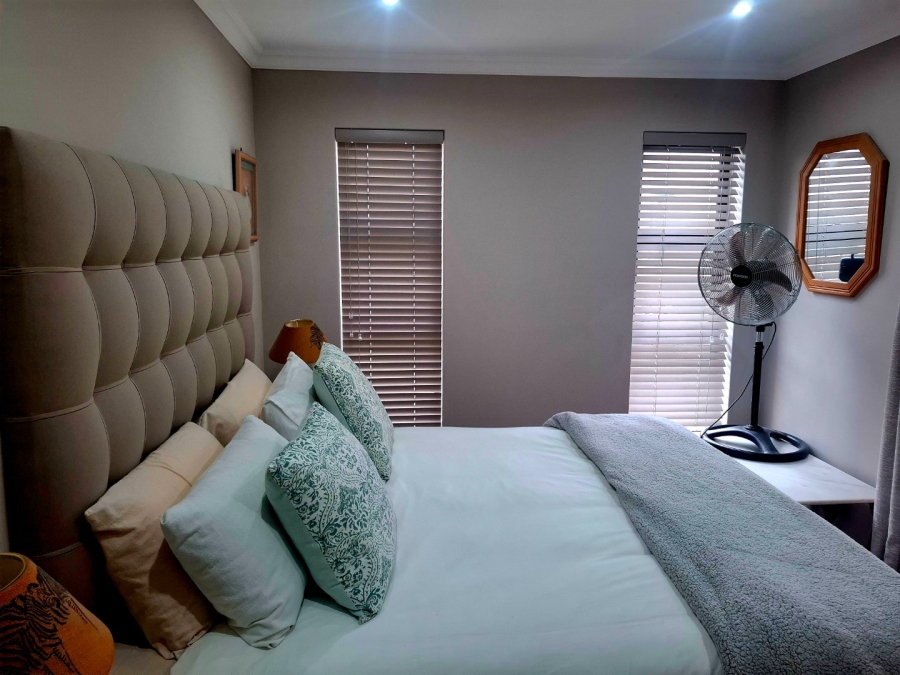 2 Bedroom Property for Sale in Hartenbos Central Western Cape